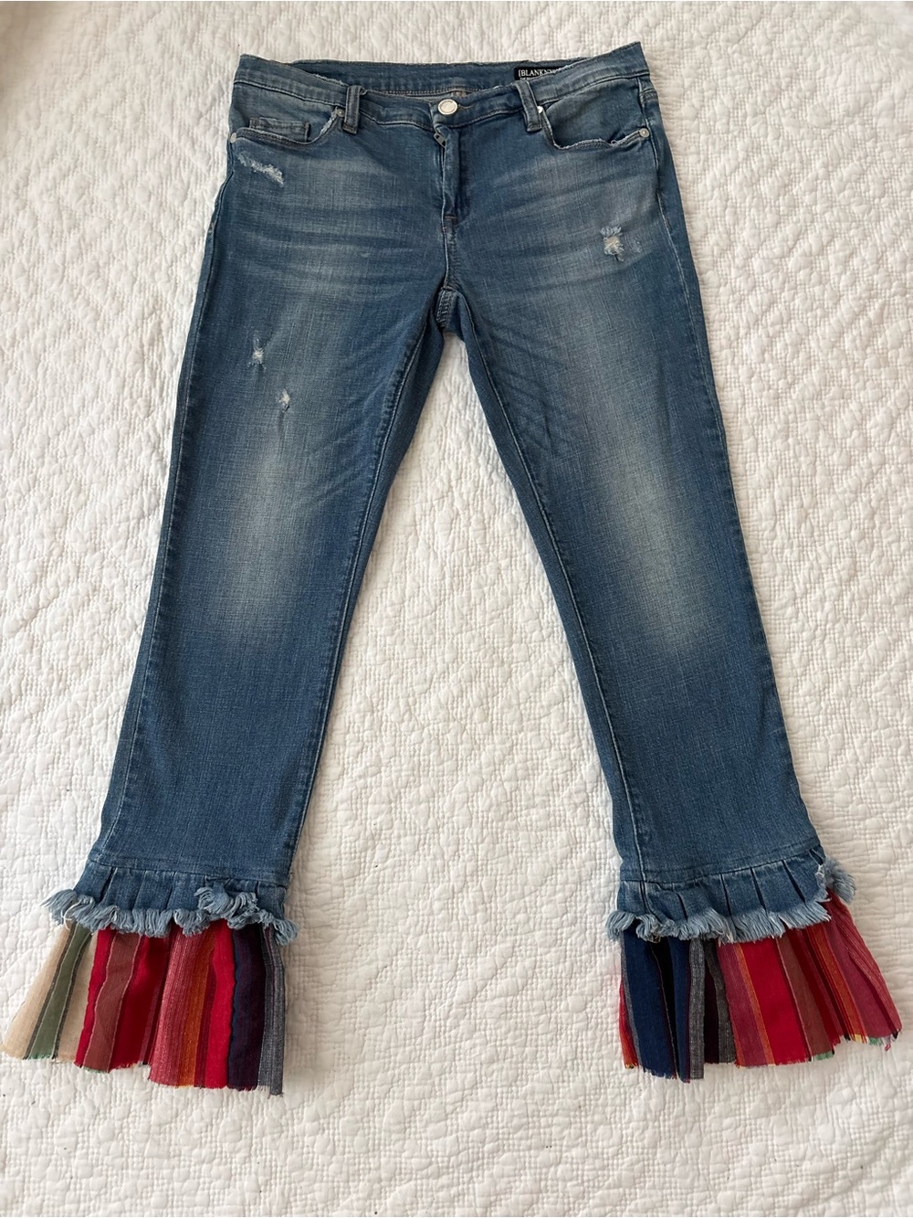 [BLANKNYC] The Reade Women’s Jeans w/multicolor fringe hem. 26. Boho/distressed